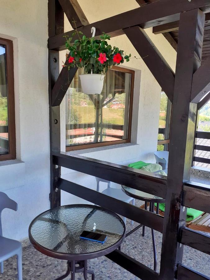 Casa Hoinarilor Bed & Breakfast Bran  Exterior foto
