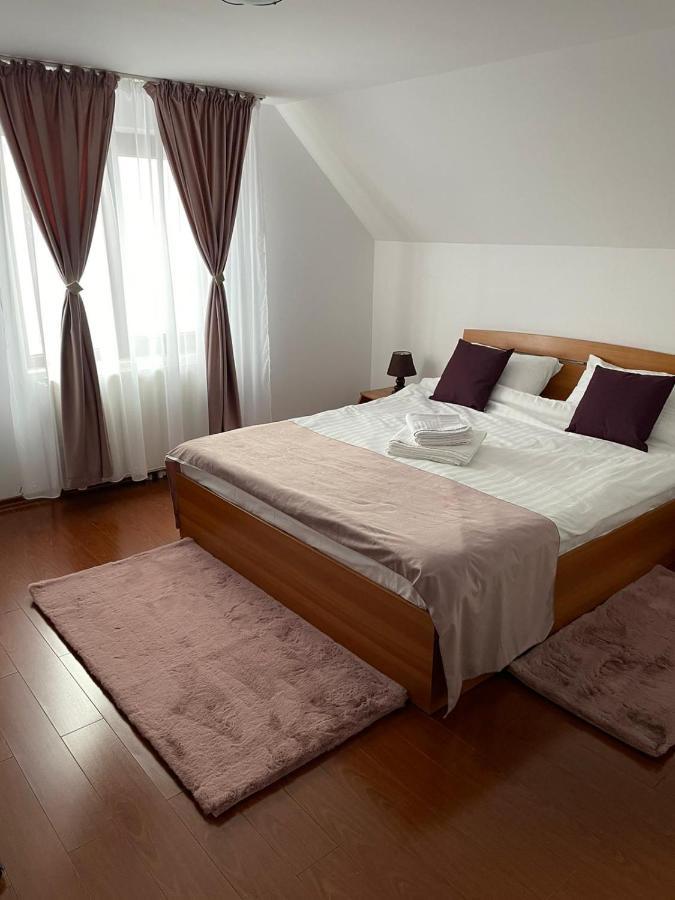 Casa Hoinarilor Bed & Breakfast Bran  Exterior foto