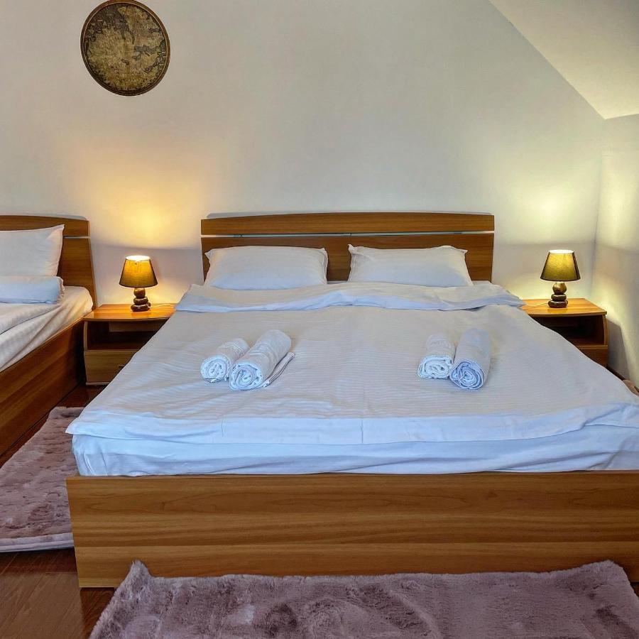 Casa Hoinarilor Bed & Breakfast Bran  Exterior foto