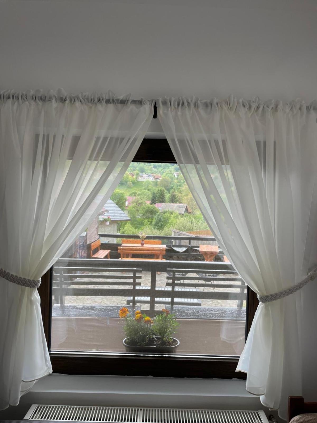 Casa Hoinarilor Bed & Breakfast Bran  Exterior foto